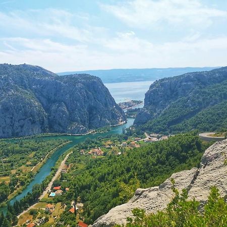 Apartament Green Valley Omiš Buitenkant foto