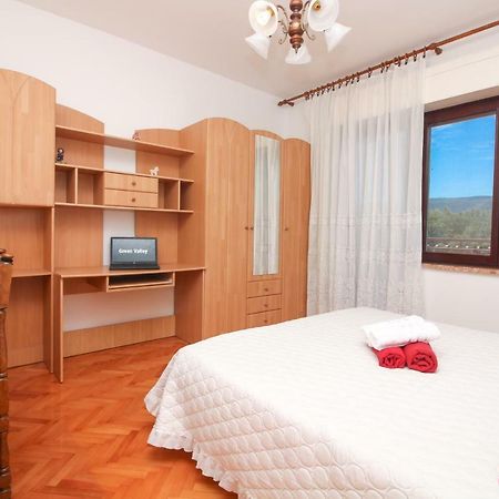 Apartament Green Valley Omiš Buitenkant foto