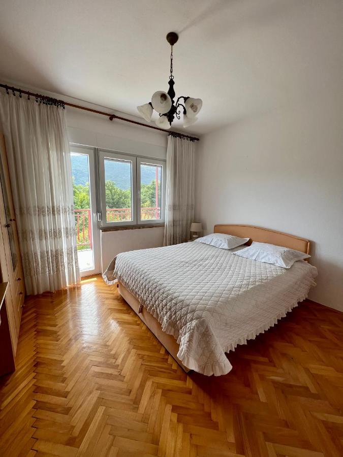 Apartament Green Valley Omiš Buitenkant foto
