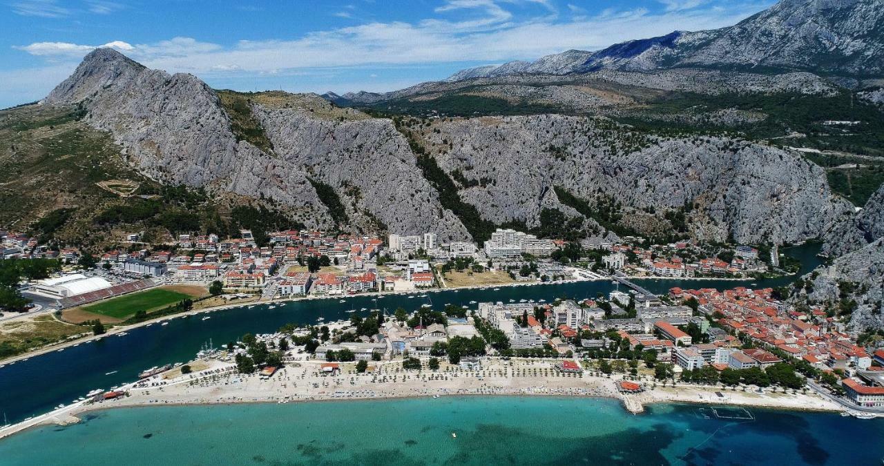 Apartament Green Valley Omiš Buitenkant foto