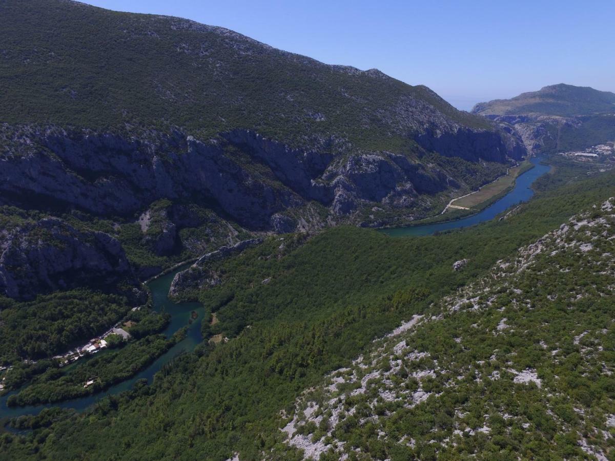 Apartament Green Valley Omiš Buitenkant foto