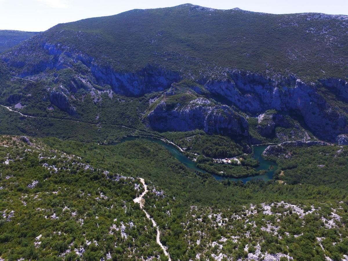 Apartament Green Valley Omiš Buitenkant foto
