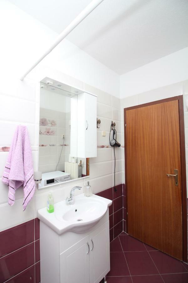 Apartament Green Valley Omiš Buitenkant foto